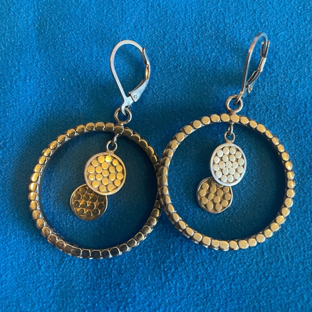 Beautifully designed Sterling Silver circle earrings. Made in Bali